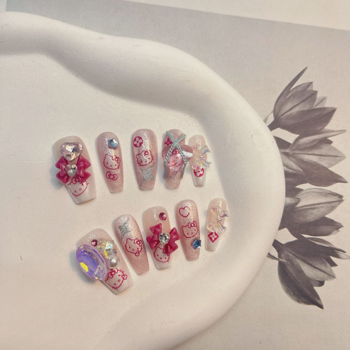 NO.3  Press on nails#hello kitty